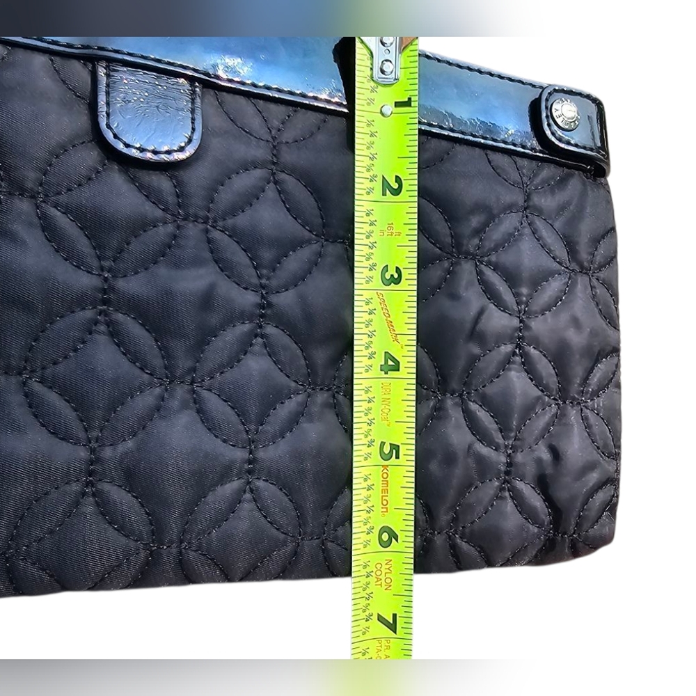 Vera Bradley Elegant Black Quilted Clutch Hinged Stays Open Pix In Natural Light - Picture 10 of 11